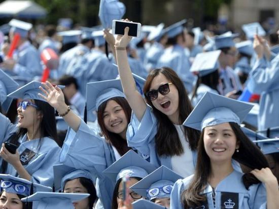 调查显示过半中国留学生回国发展最青睐民企