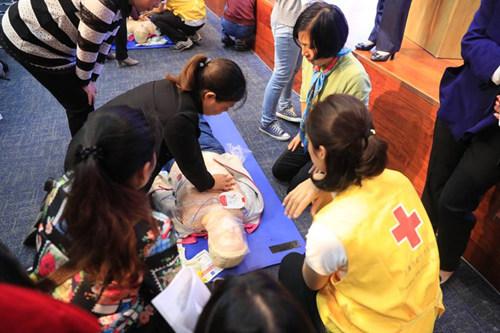 应急救护培训体验活动举办 好心人守护生命的