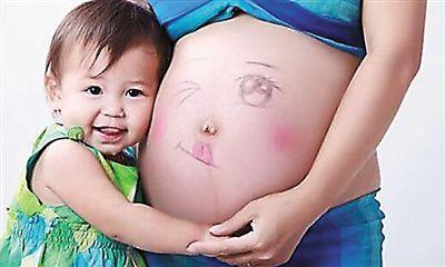 抓紧修订人口计生条例  上海 将做好全面两孩政