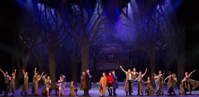 音乐剧《繁花尽落的青春》温暖上演