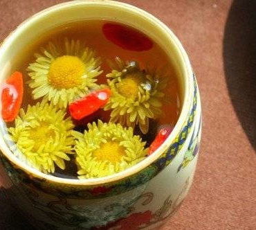 寒露养生 不妨多喝枸杞菊花茶