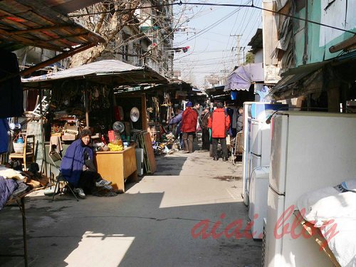 看老上海马路旧货市场