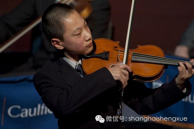 上海男生在澳洲破学科纪录 八年级挑战高考成