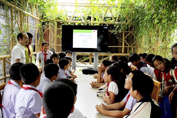 家门口好学校 不求人人成名 但求个个成功