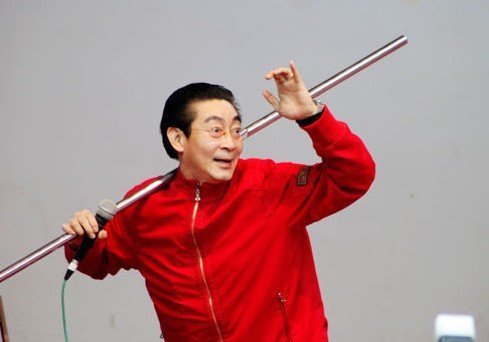 六小龄童欲请卡梅隆拍《西游》 望2016年上映