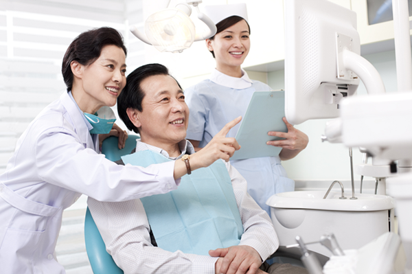 拜博口腔--专注口腔健康20年