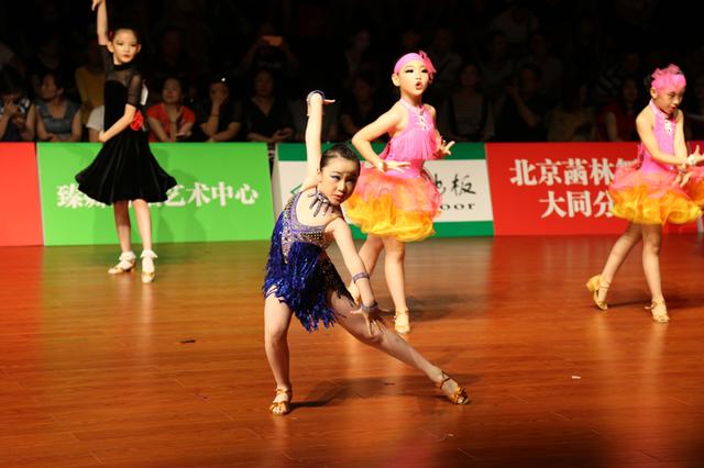 第五届荧星杯少儿体育舞蹈公开赛火热开赛