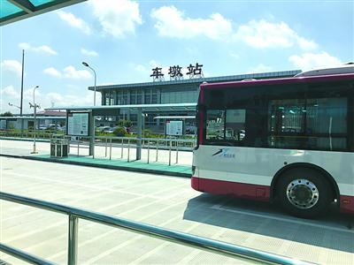 车墩公交枢纽占路围墙挡板拆了 松江车墩公交