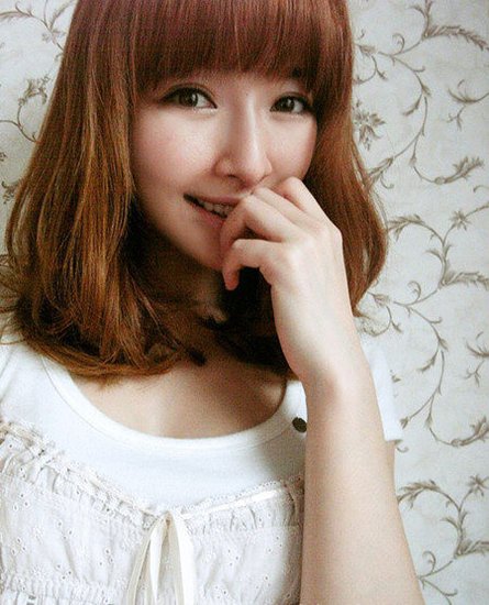 圆圆脸不上镜!小编教你V脸新娘的4款发型