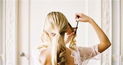 注意!头发这样折腾容易脱发