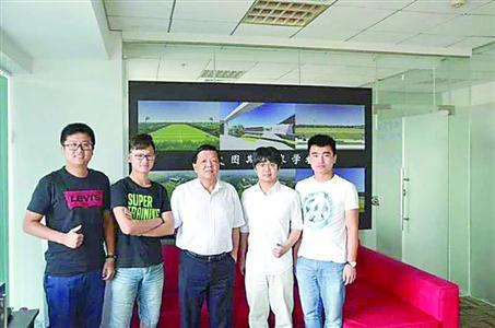 上海电机学院大四学生休学创业一年后重返校园