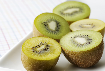 夏季养生饮食健康:三种水果很伤胃需注意