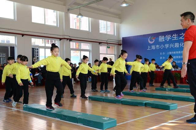 上海推进小学兴趣化体育课程改革 营造魅力体