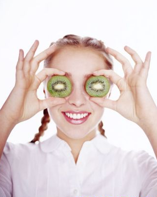 夏季上班族如何缓解眼睛酸痛?_大申网_腾讯网