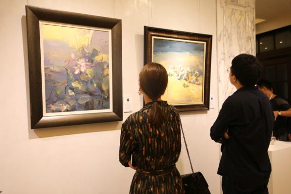 ���������ã��Ϻ���������չ����Ļ 120����Ʒ����