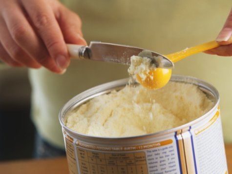 宝宝奶粉冲太浓易伤肾