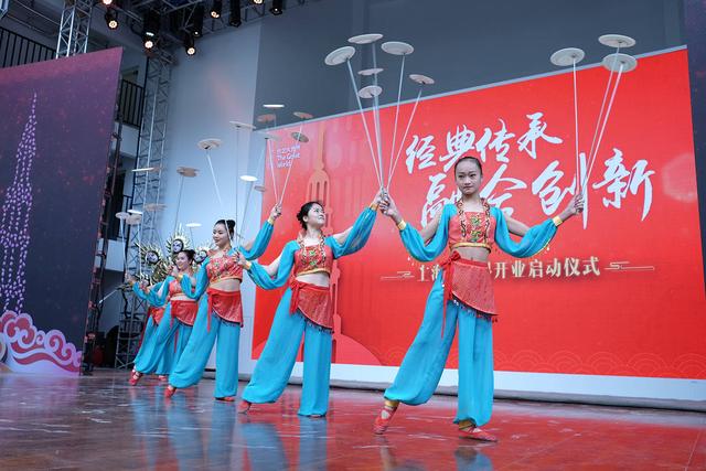 上海大世界正式对外开放 全新定位非遗文化