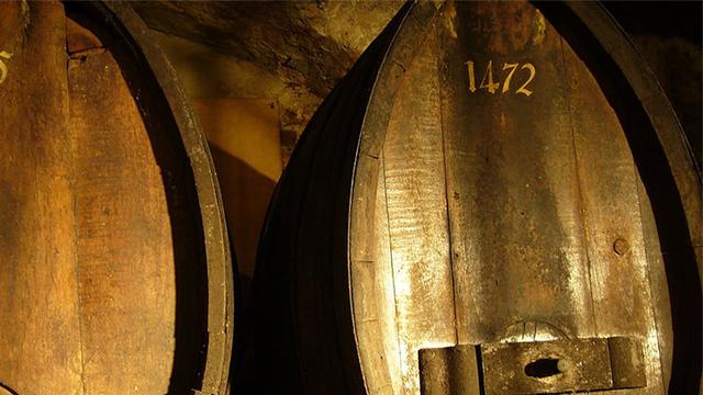 “老当益壮”！550岁世界最老酒桶仍在使用中