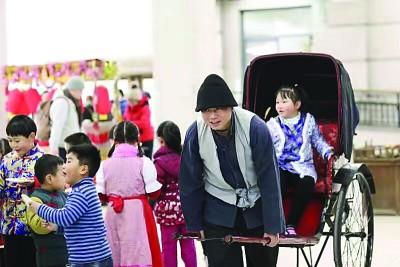 吃棉花糖坐黄包车 卢湾一中心小学举办中国节主题活动