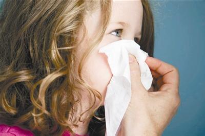 秋季鼻炎少用滴鼻剂 咽炎慎选抗生素