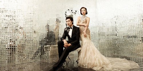 如何选择与新娘搭配的新郎礼服_大申网_腾讯网