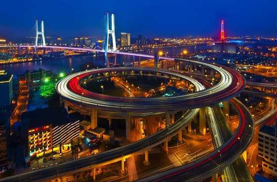 南浦大桥安全通车23年 日均车次超设计能力3倍