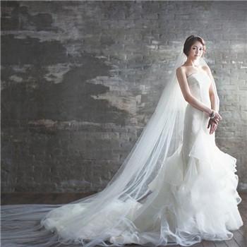 2018婚纱最新图片欣赏 新娘婚纱礼服推荐