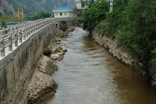 旅游 要闻 正文 景点名称:郑国渠 秦朝标签:秦始皇在位期间营建的大型