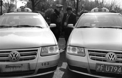 正规出租车车牌被盗 克隆车司机露马脚