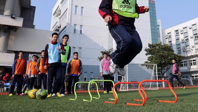 上海又有112所学校入选全国校园足球特色学校_大申网_腾讯网