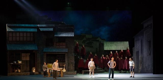 音乐剧《繁花尽落的青春》温暖上演