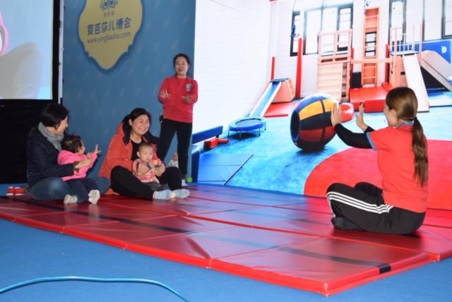 为宝宝“买买买”的热情高 儿博会冬季展人气旺