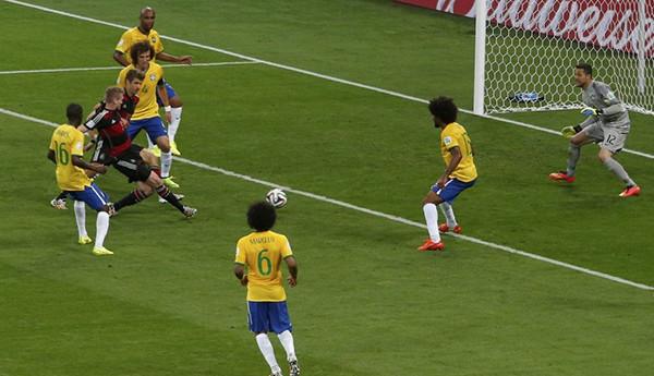 【赛况】史上第一惨案 德国7比1狂屠巴西