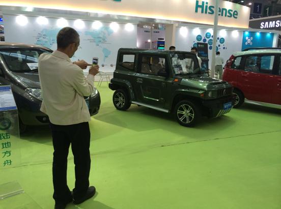 陆地方舟12米纯电动大巴中国电博会再现风采