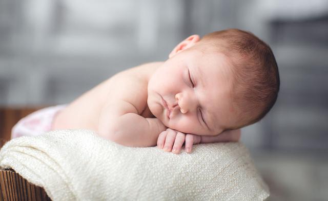 婴儿睡觉不踏实或受3种疾病困扰_大申网_腾讯网