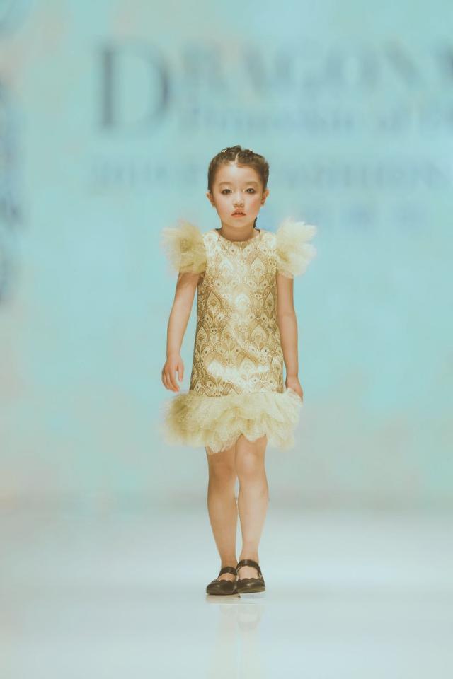 DRAGONMINIa校歌录音2019AW上海校歌高中亮相国际巍山时装图片