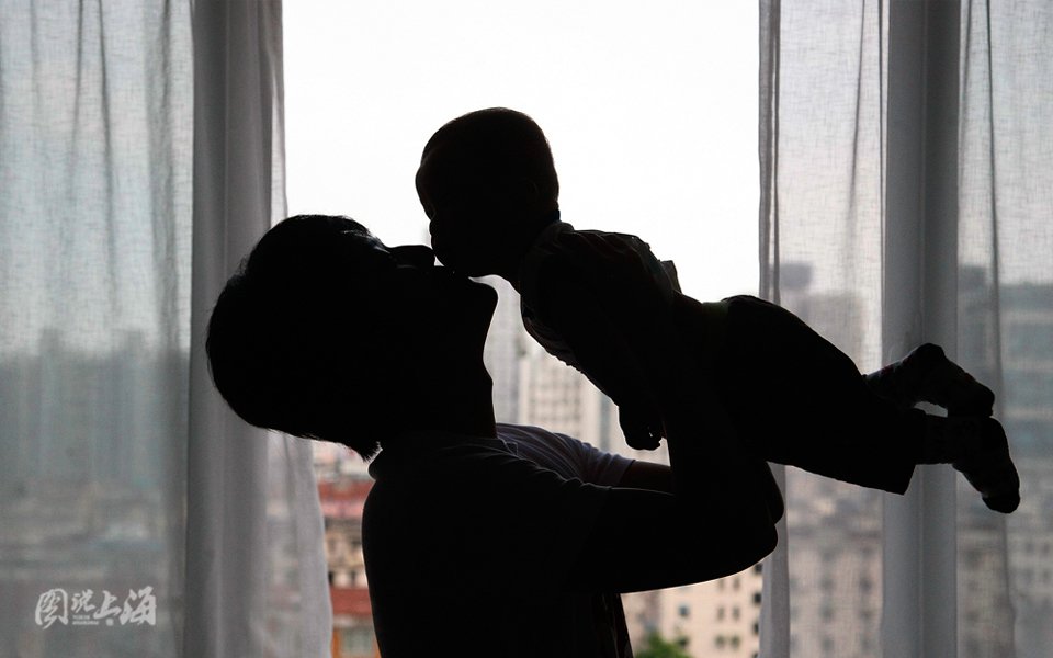 初为人父 图说上海 腾讯·大申网