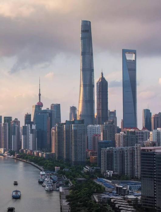 中国第一高楼上海中心118层观光厅今起开放