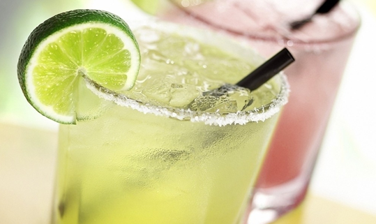 营养素饮料大打健康牌 多喝无助补充营养_大申网_腾讯网