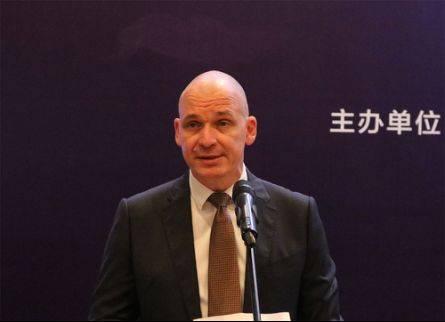 乐斯董事长_杰斯提斯奥特曼图片(2)