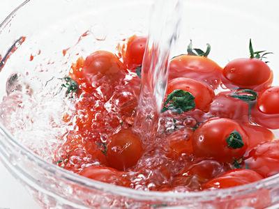 网传多吃番茄可防晒 专家:防晒食品无科学道理