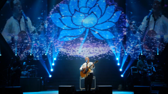 盛况空前的演唱会，揭露新源背后的强大野心