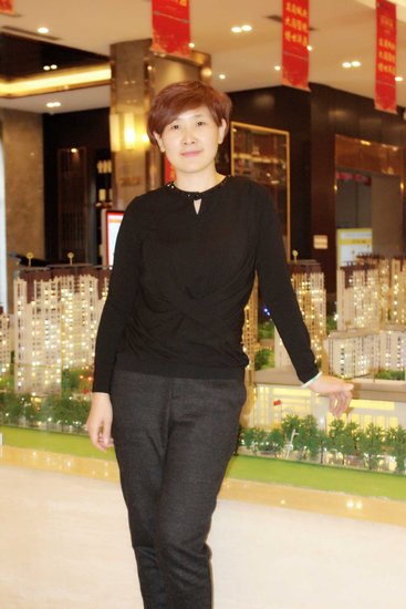 海外 石门印象  荣盛华府营销总监 张丽霞 三八女神节祝福语: 女人