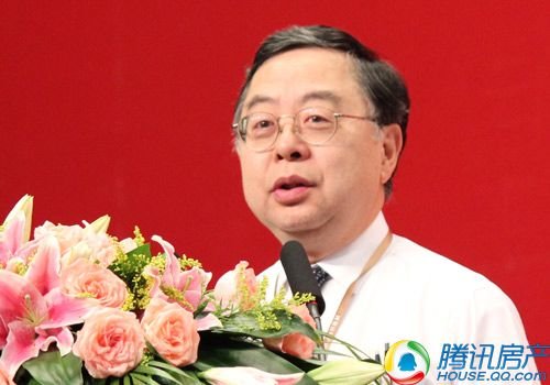 图文:香港恒隆集团董事长陈启宗演讲