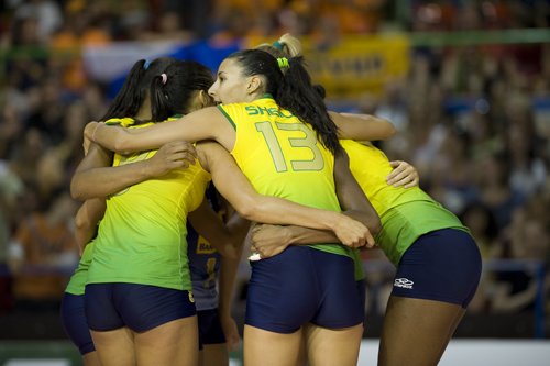 组图:<em>巴西女排</em>3-0轻取荷兰