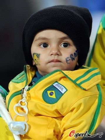 图文:意大利vs巴西 最可爱巴西宝贝_精彩图片