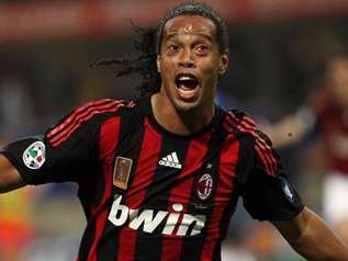 小罗欲在米兰重返巴西队 邓加:将招罗纳尔多 -