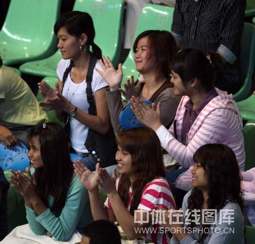 组图:<em>女排世锦赛预选赛</em> 泰国胜乌兹别克斯坦_