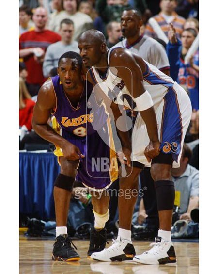 飞侠对飞人的致敬--科比穿过所有乔丹鞋一览_