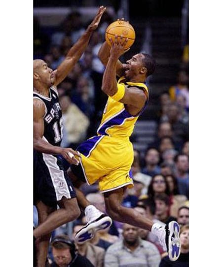 科比所穿过的所有乔丹鞋大全(组图)